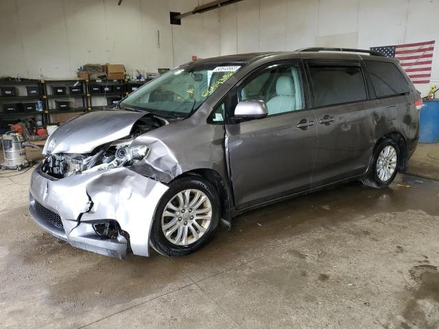  Salvage Toyota Sienna