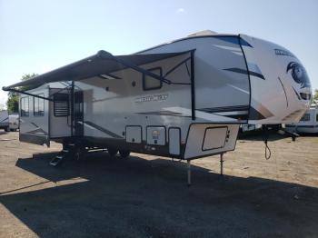  Salvage Cher 5th Wheel