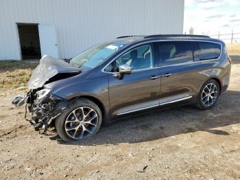  Salvage Chrysler Pacifica