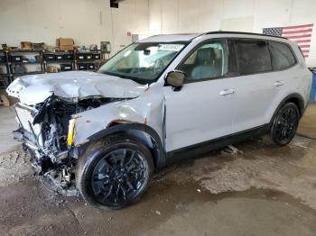  Salvage Kia Telluride