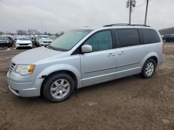  Salvage Chrysler Minivan