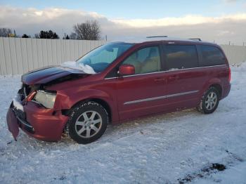  Salvage Chrysler Minivan