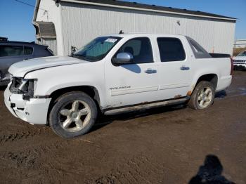  Salvage Chevrolet Avalanche