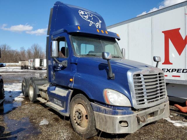  Salvage Freightliner Cascadia 1