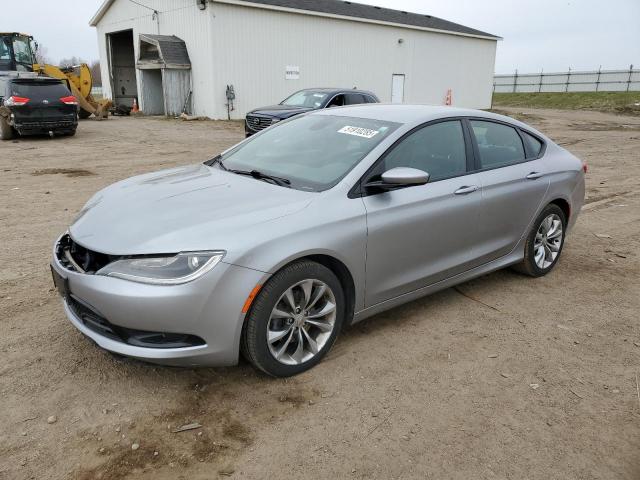  Salvage Chrysler 200