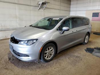  Salvage Chrysler Pacifica