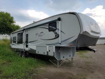  Salvage Openrange 5th Wheel