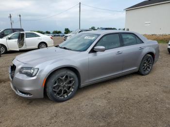  Salvage Chrysler 300