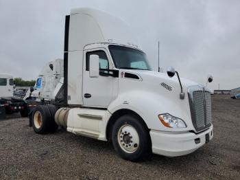  Salvage Kenworth T680
