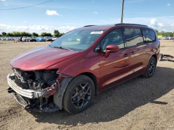  Salvage Chrysler Pacifica