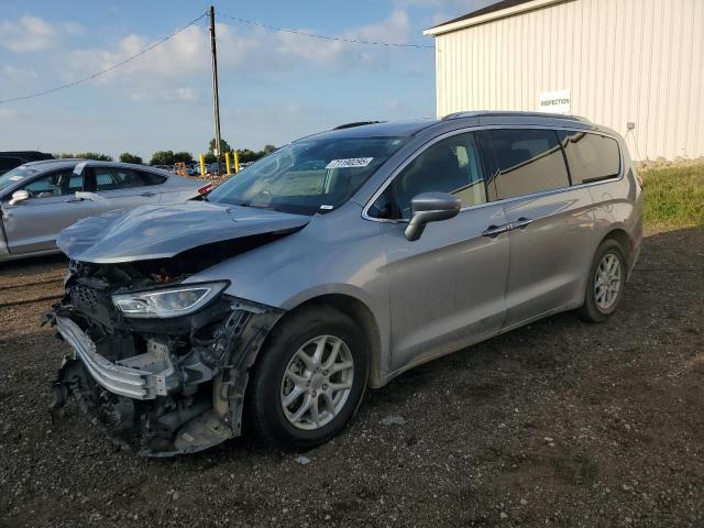  Salvage Chrysler Pacifica