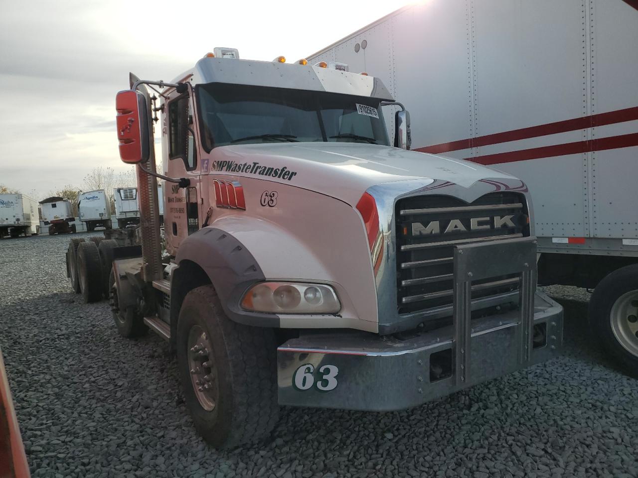 Mack Granite Image 1