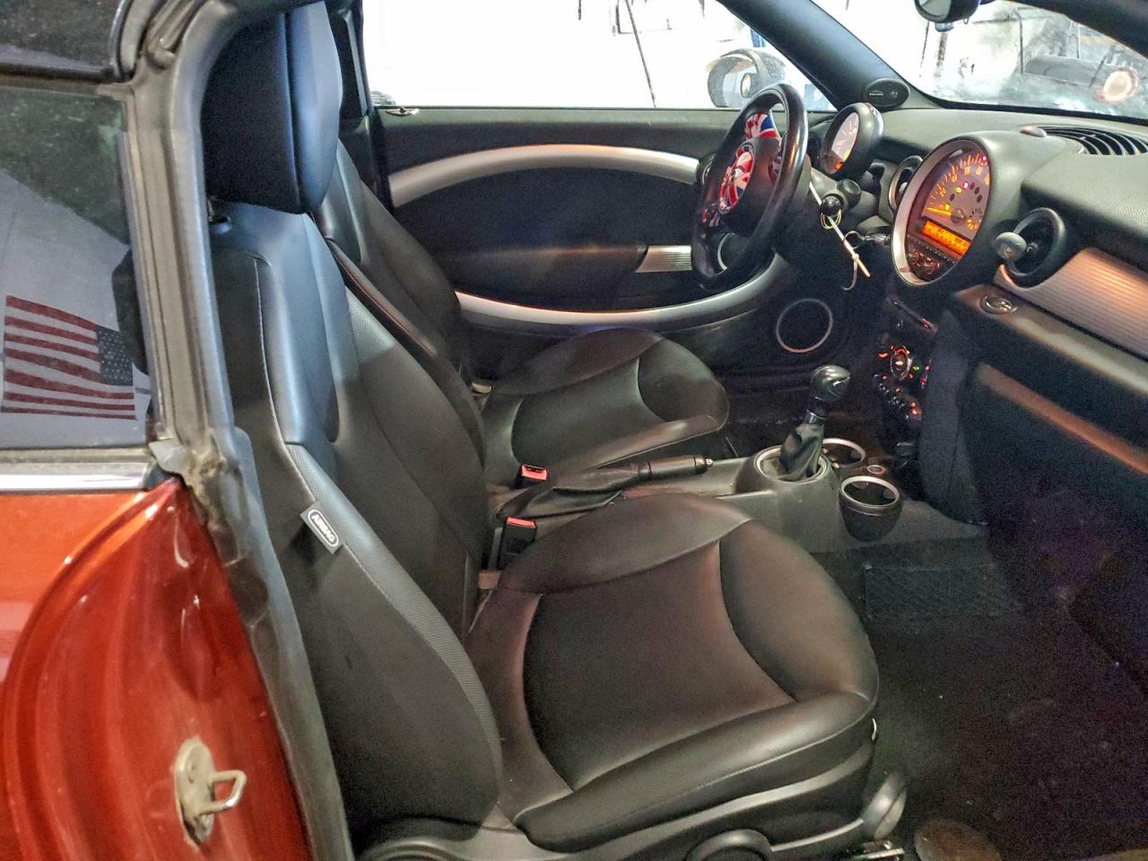 MINI Cooper Image 12