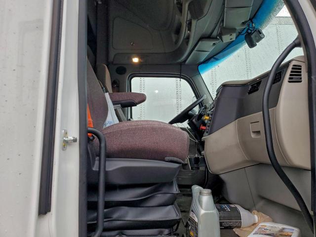 Peterbilt 579 Image 2