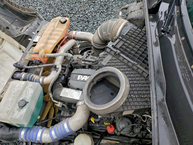 Peterbilt 579 Image 3