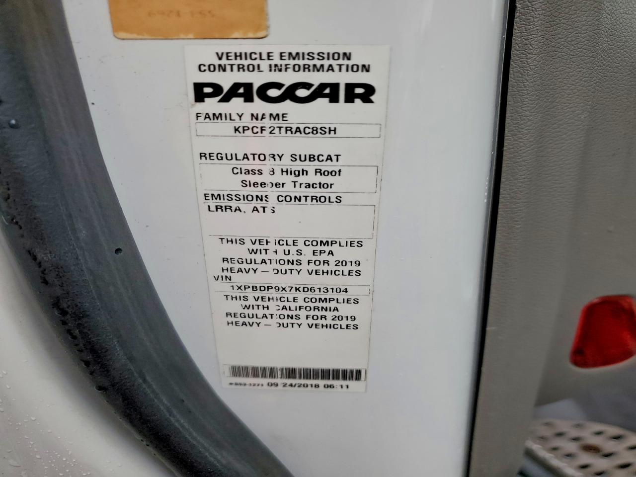 Peterbilt 579 Image 9