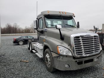  Salvage Freightliner Cascadia