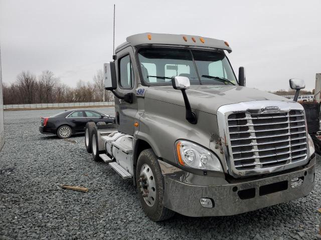  Salvage Freightliner Cascadia