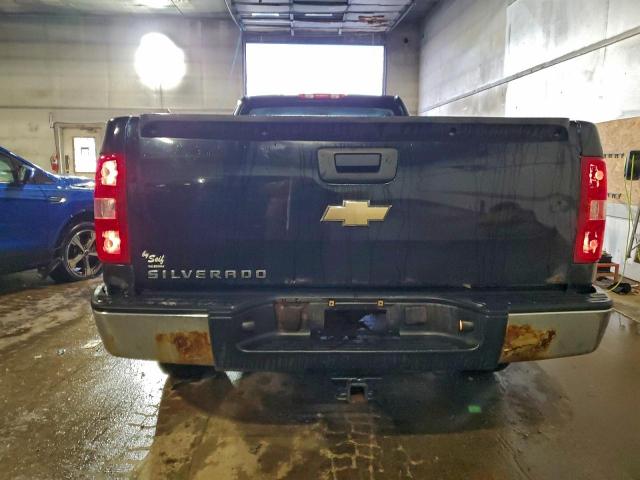 Chevrolet Silverado K1500 Image 4