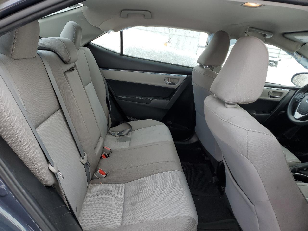 Toyota Corolla L Image 6