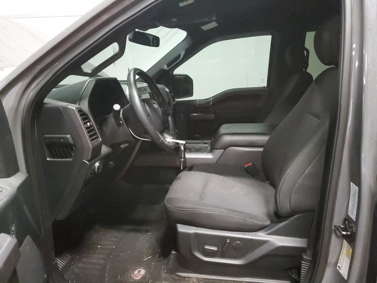 Ford F-150 Supercrew Image 12