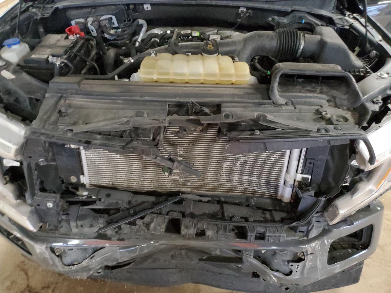 Ford F-150 Supercrew Image 11