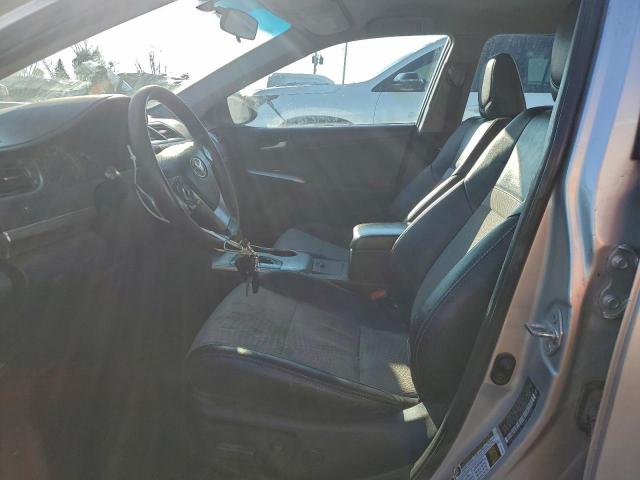 Toyota Camry Base Image 8