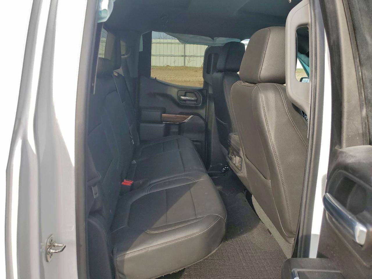 Chevrolet Silverado K1500 Rst Image 10