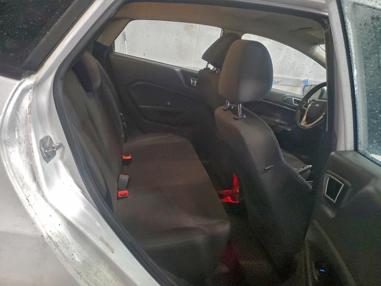 Ford Fiesta Se Image 10