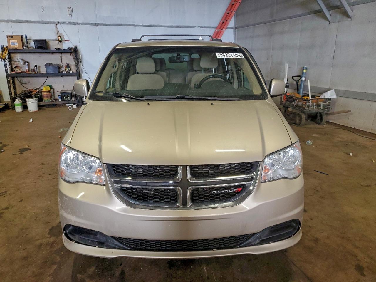 Dodge Caravan Sxt Image 3