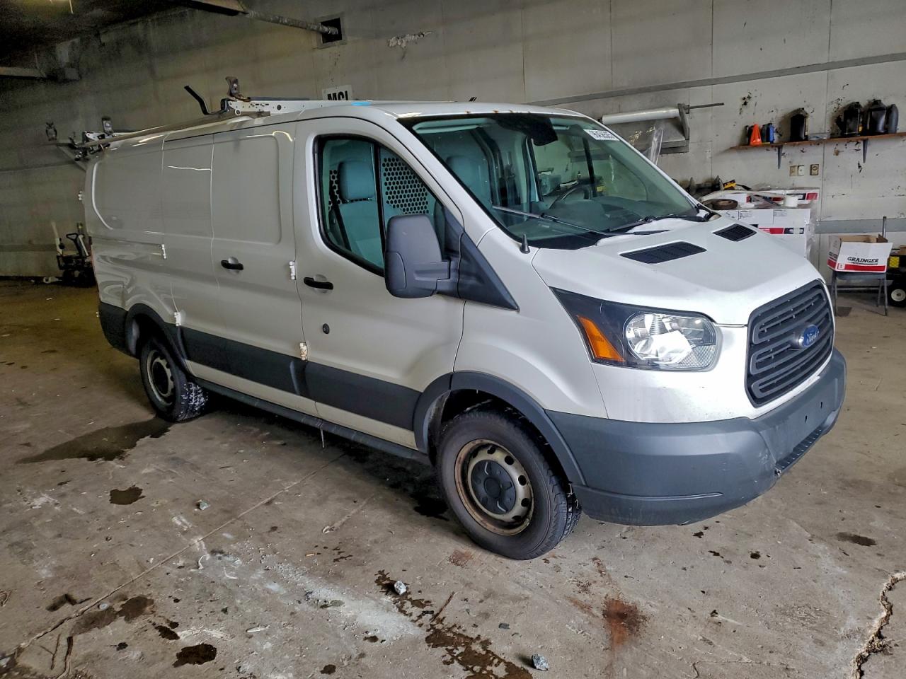 Ford Transit T-250 Image 10