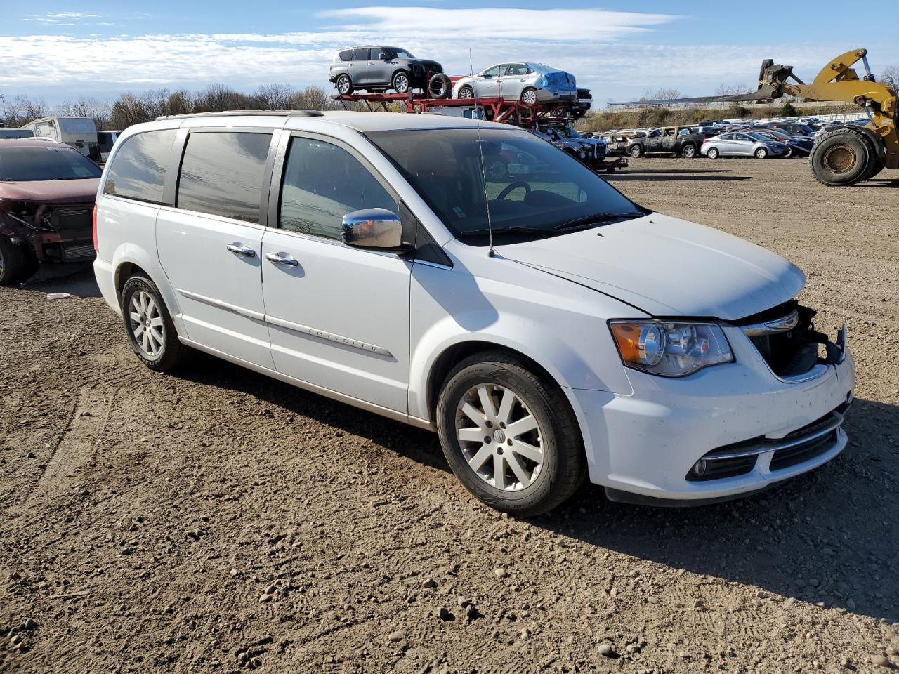 Chrysler Minivan Touring Image 6