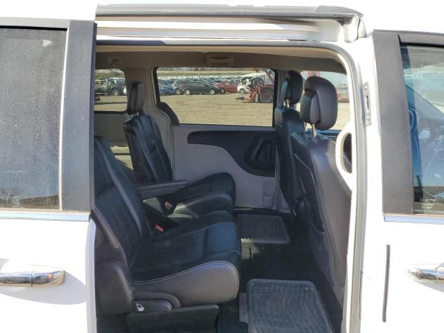 Chrysler Minivan Touring Image 13