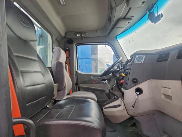 Peterbilt 579 Image 4