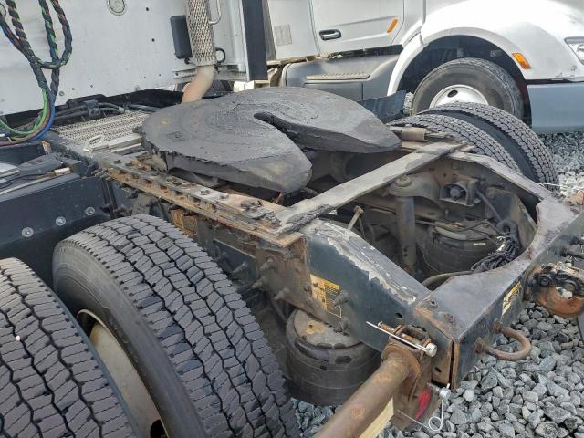 Peterbilt 579 Image 6