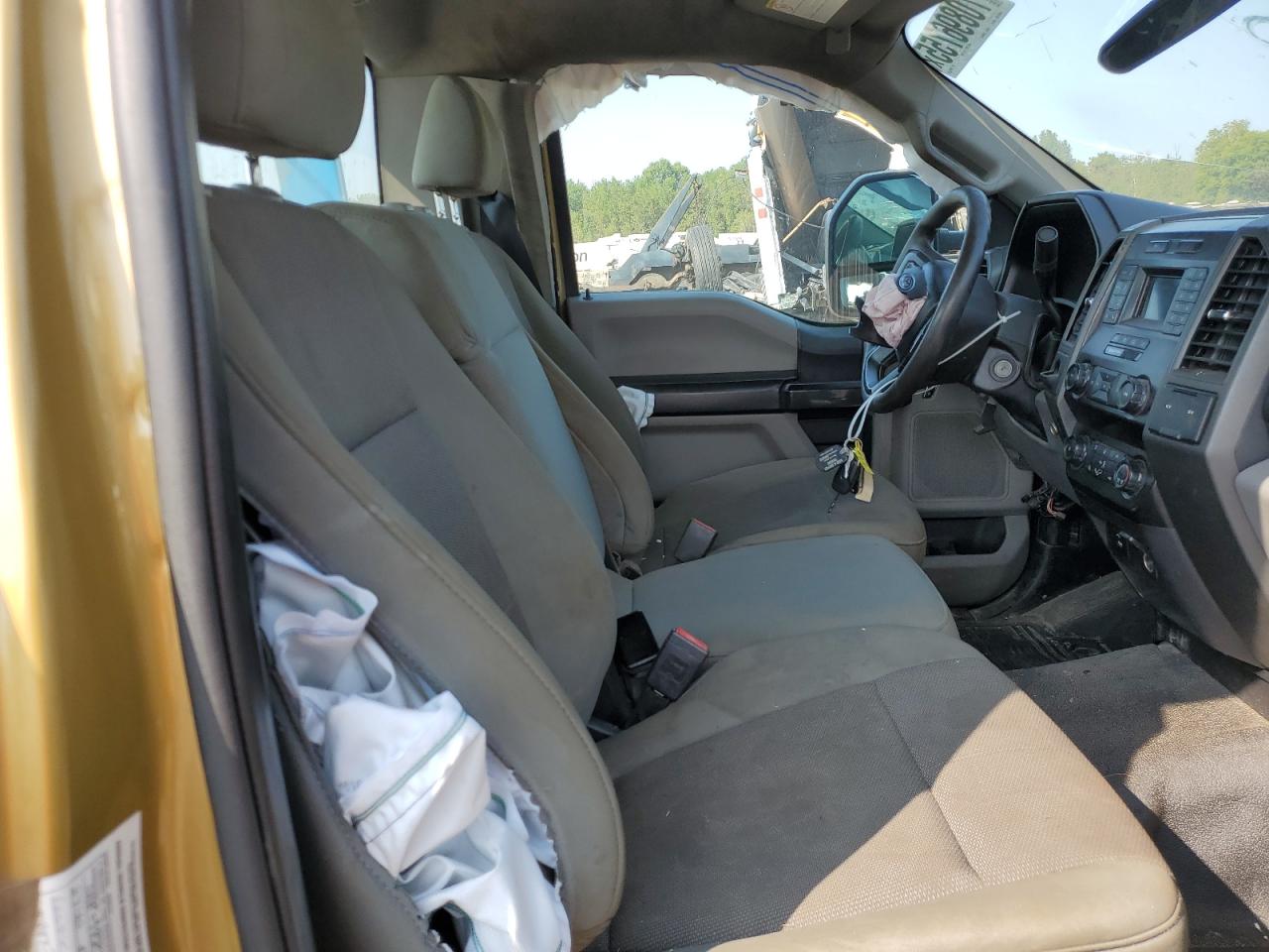 Ford F-550 Super Duty Image 12