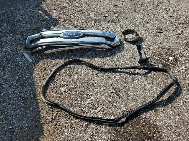 Ford F-550 Super Duty Image 2