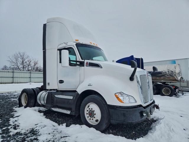  Salvage Kenworth Constructi