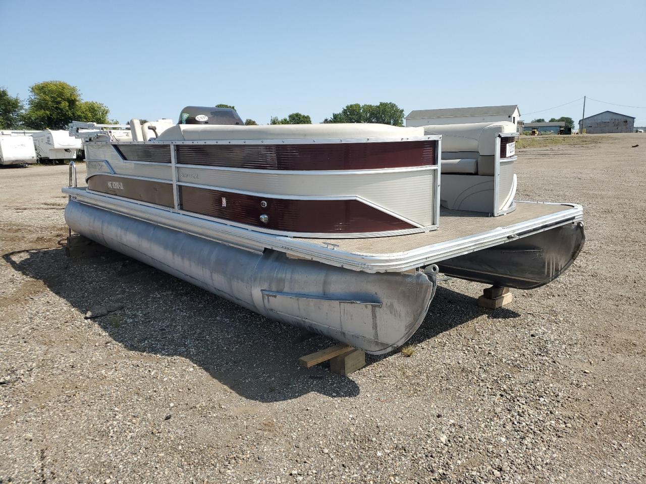 Boat Pontoon Image 2