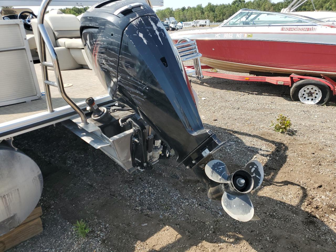 Boat Pontoon Image 7