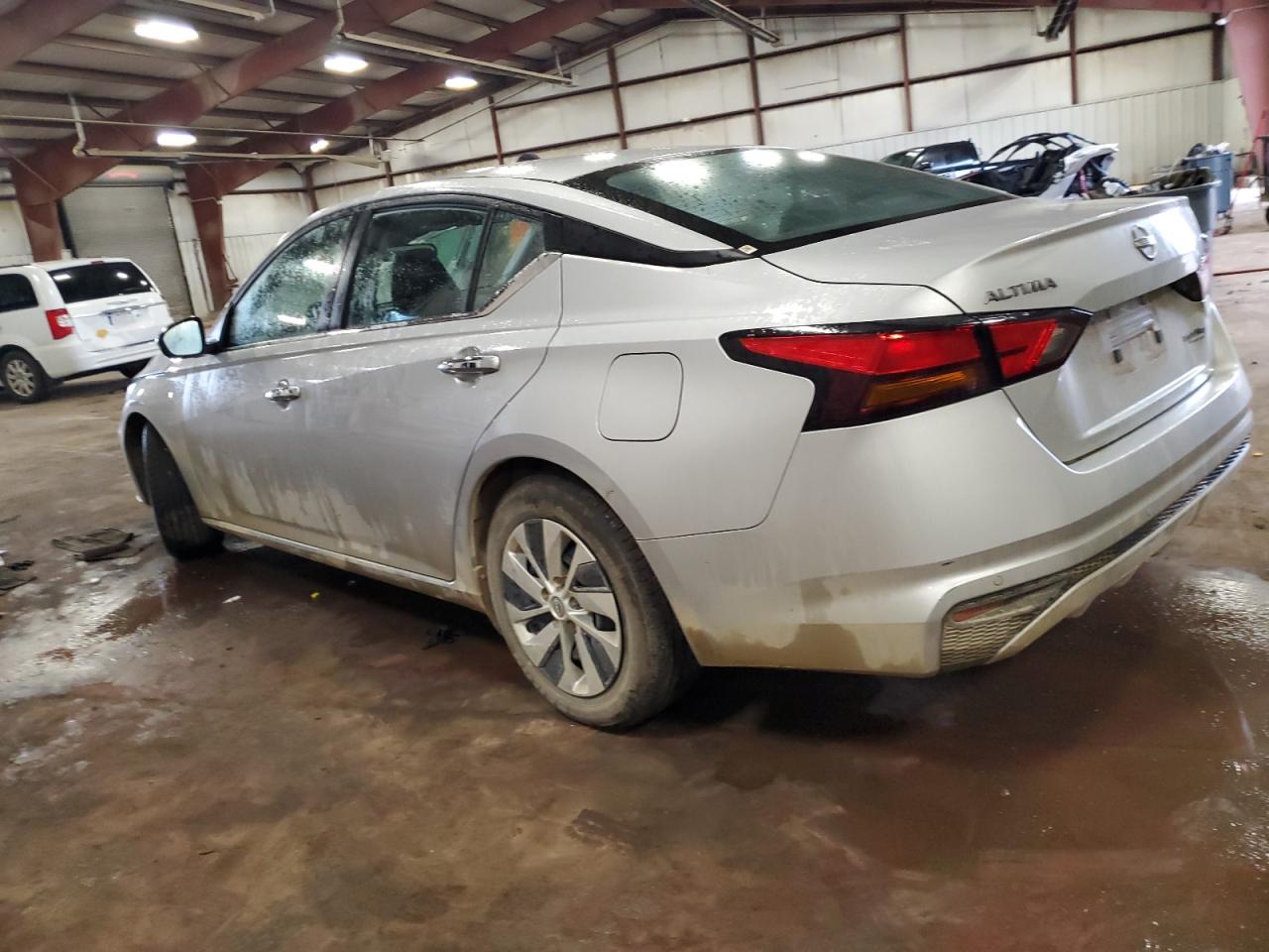 Nissan Altima S Image 10