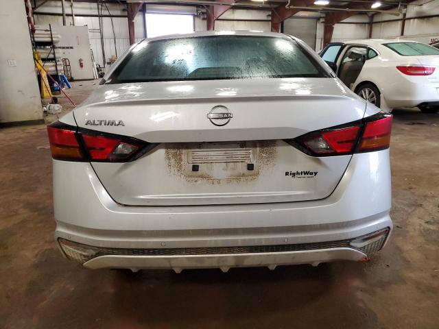 Nissan Altima S Image 8