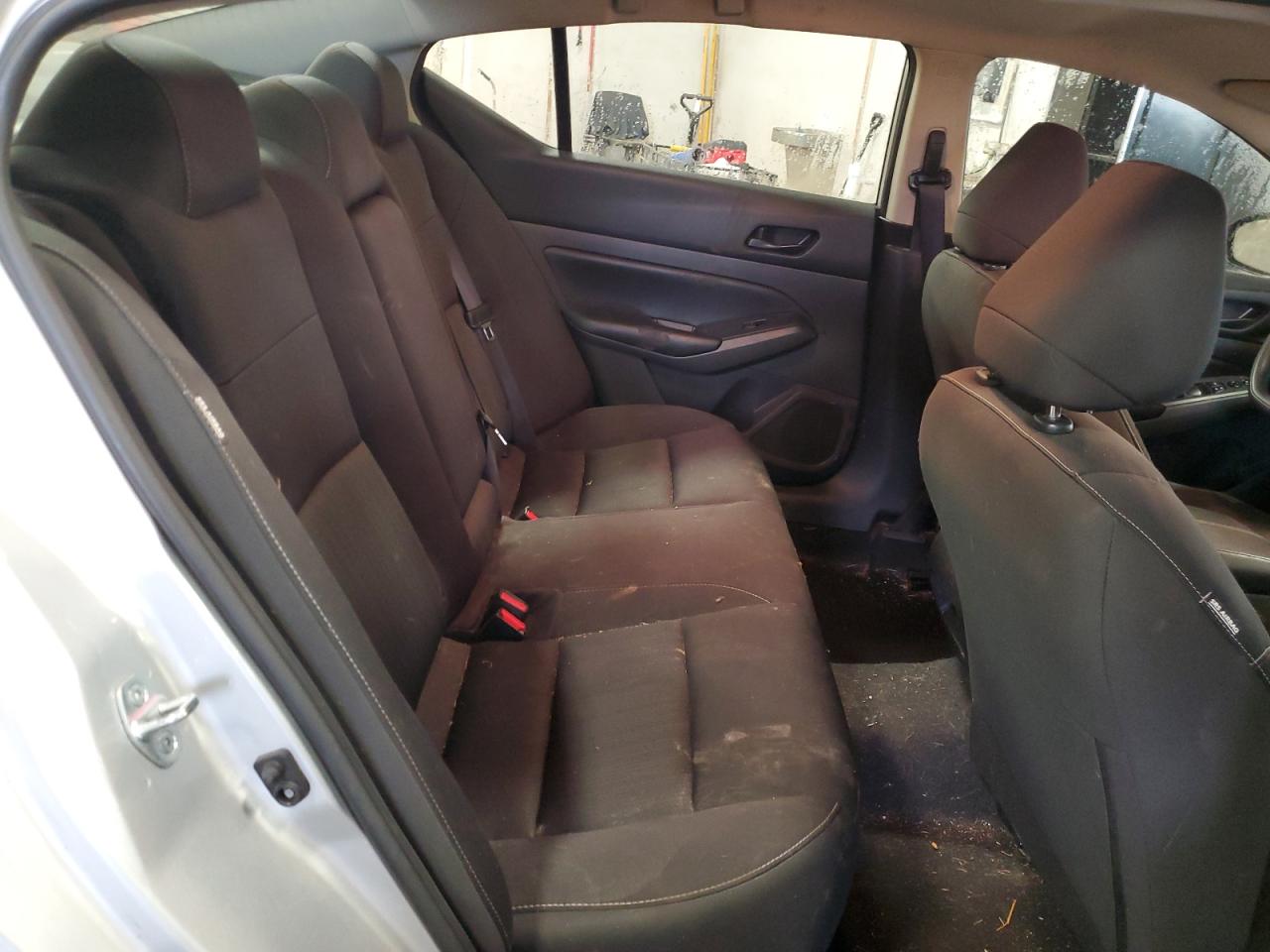 Nissan Altima S Image 6