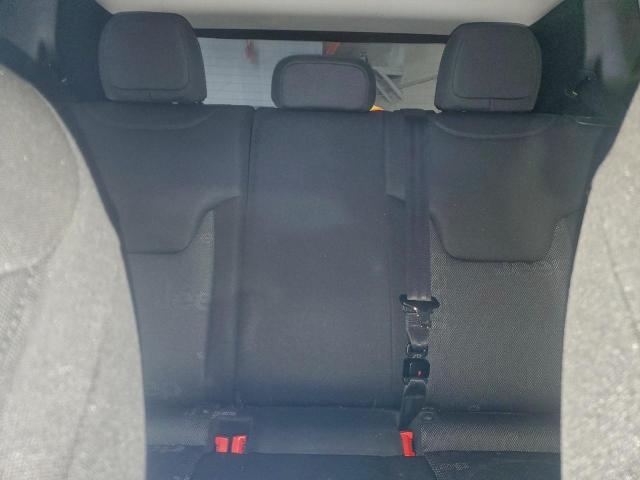 Jeep Renegade Latitude Image 9