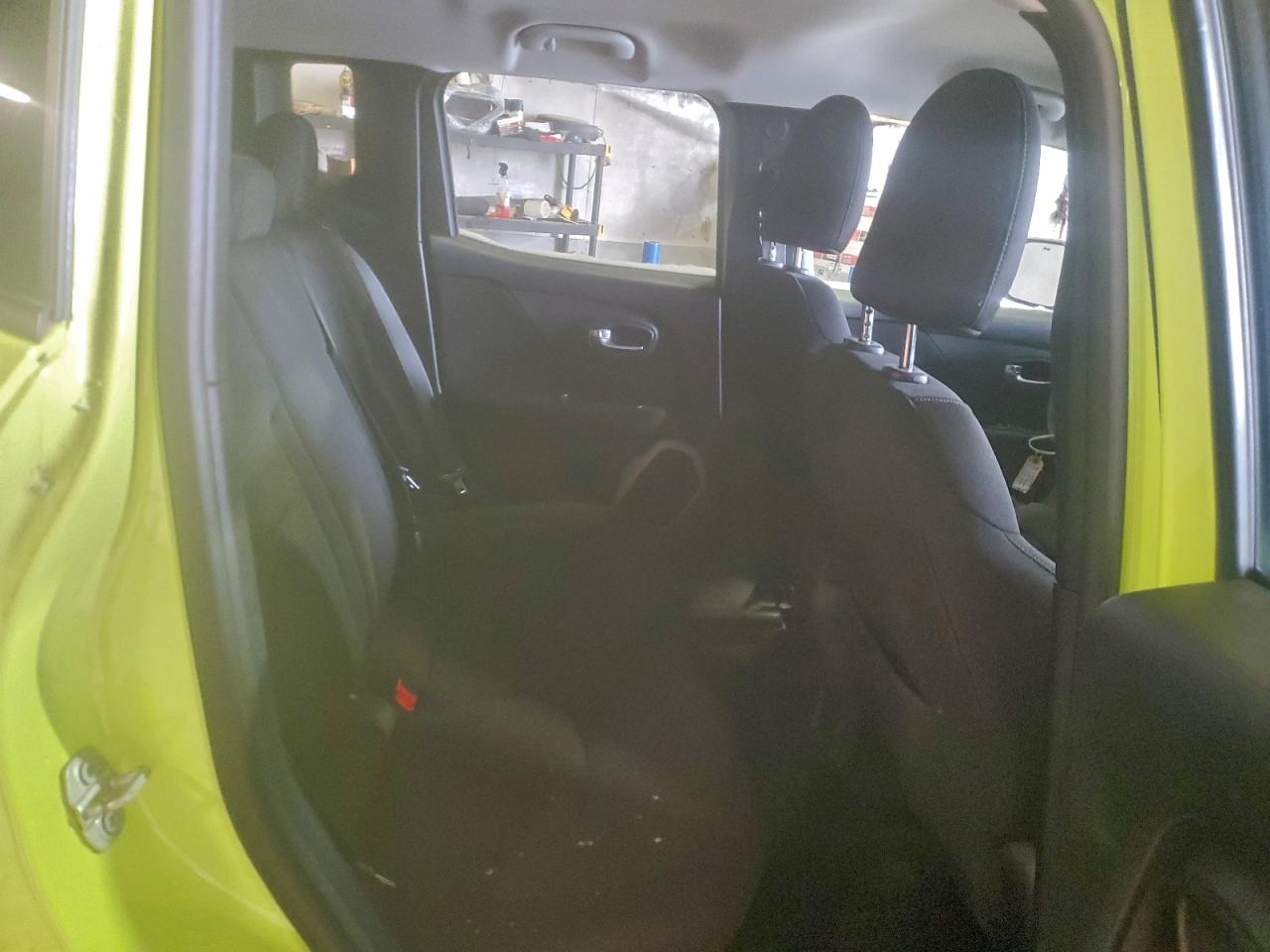 Jeep Renegade Latitude Image 10