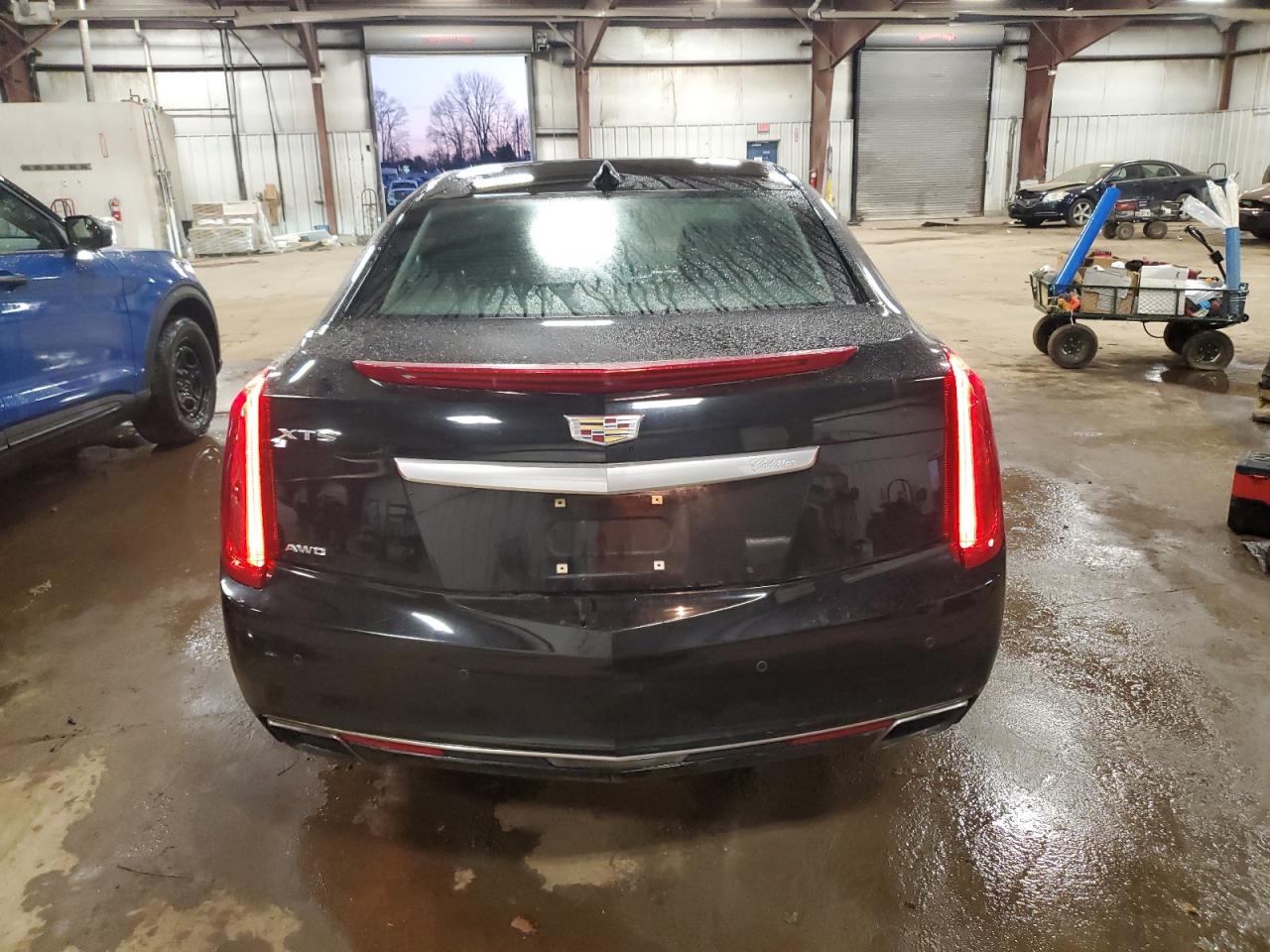 Cadillac XTS Luxury Image 12