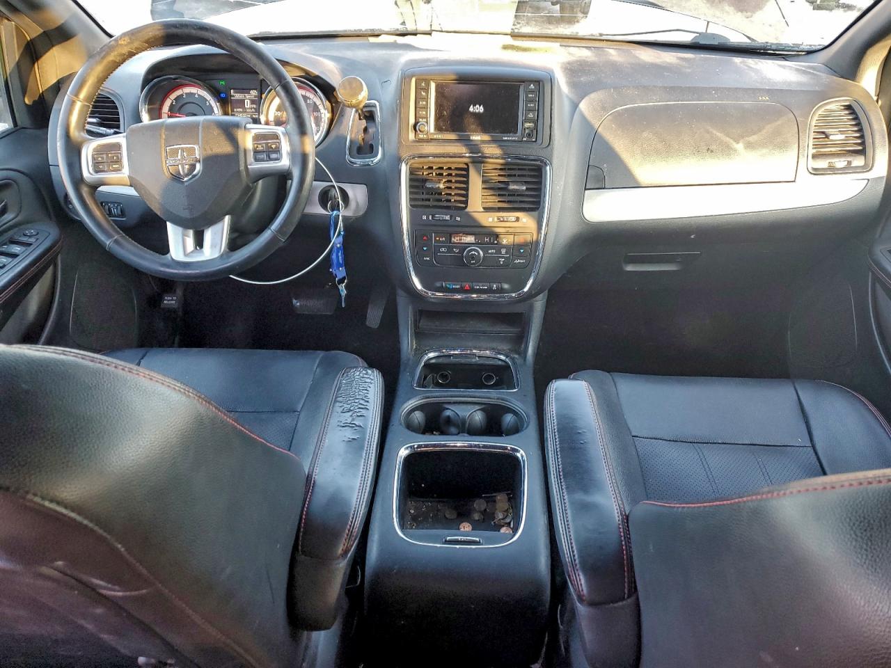 Dodge Caravan R/t Image 3