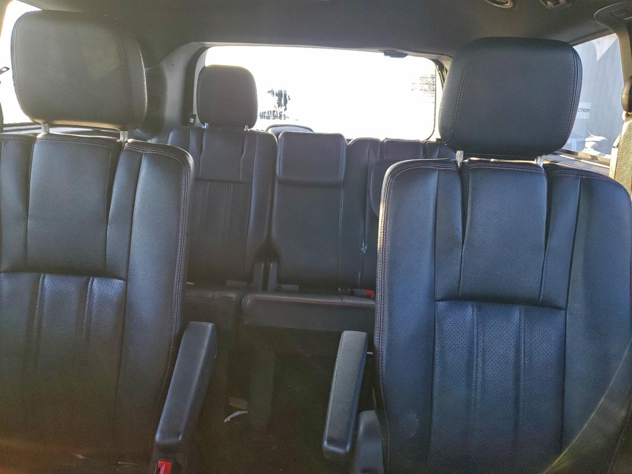 Dodge Caravan R/t Image 6