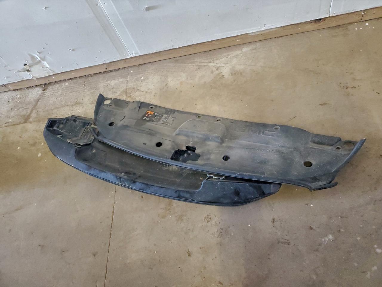 GMC Yukon K1500 Slt Image 9