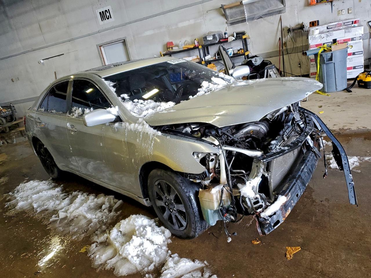 Toyota Camry Base Image 11